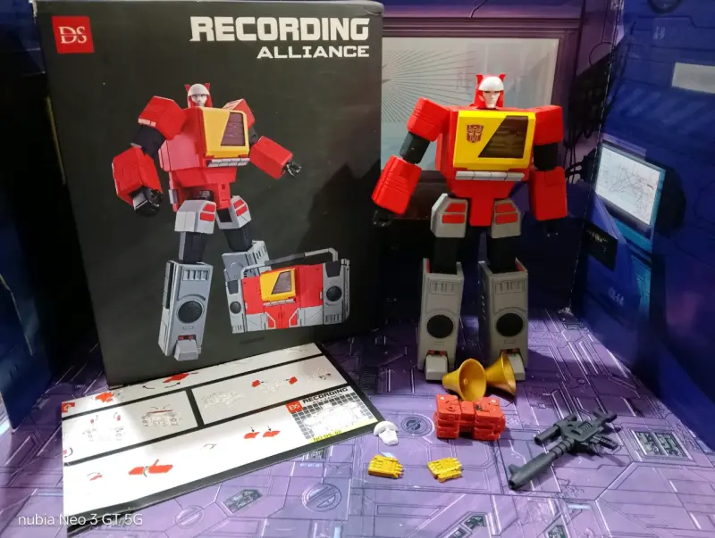 Transformers Blaster Masterpiece - 1