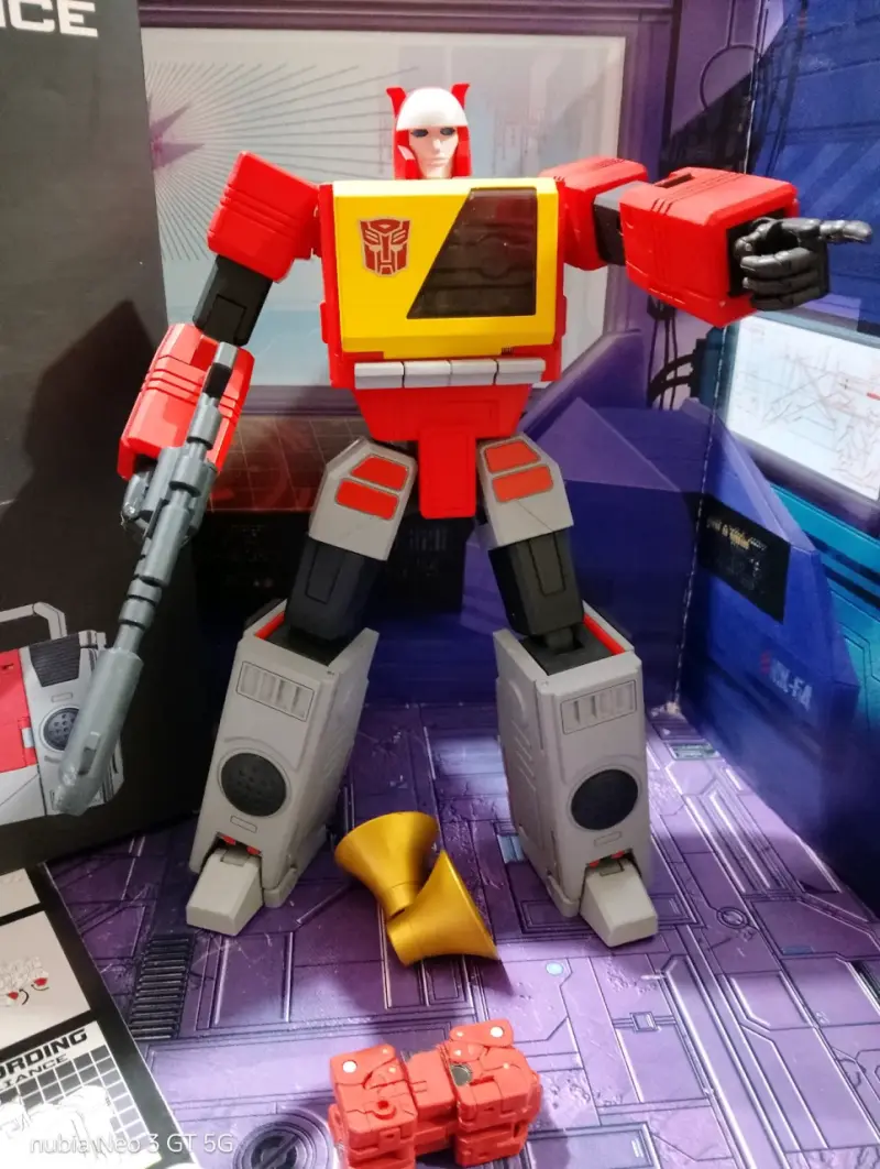 Transformers Blaster Masterpiece - 2