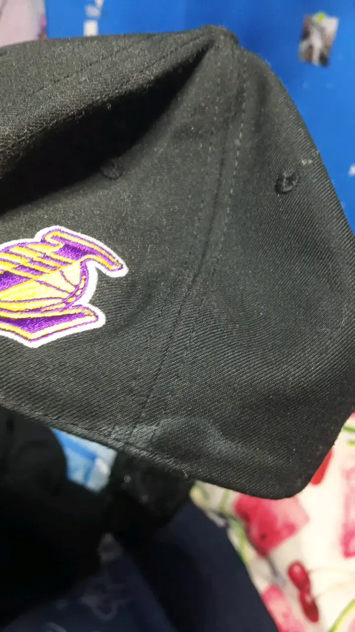 Gorra negra Los Angeles Lakers con logo bordado - 4