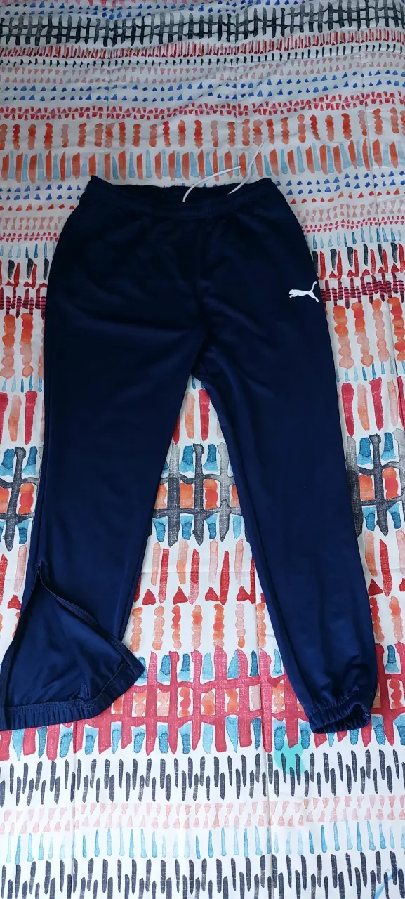 Pantalones deportivos azul marino Puma