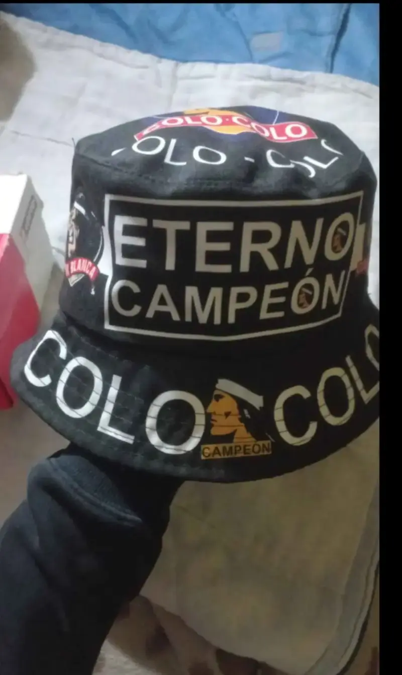 Gorro bucket Colo-Colo Eterno Campeón