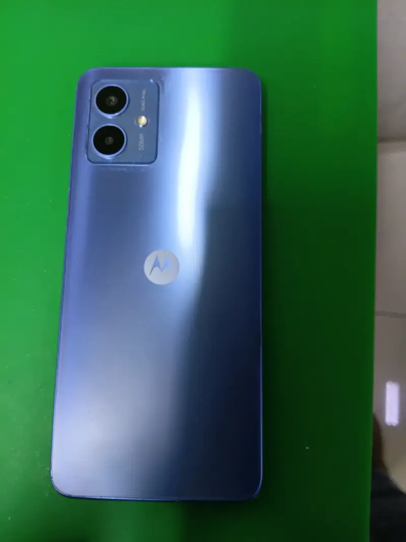 Smartphone Motorola Moto E32 64GB Azul - 2