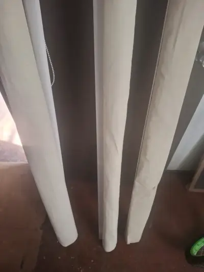Cortinas enrollables blancas para ventanas - miniatura 1