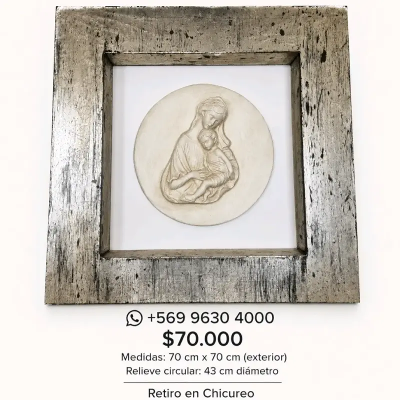 Cuadro con relieve de Virgen y Niño en marco rústico