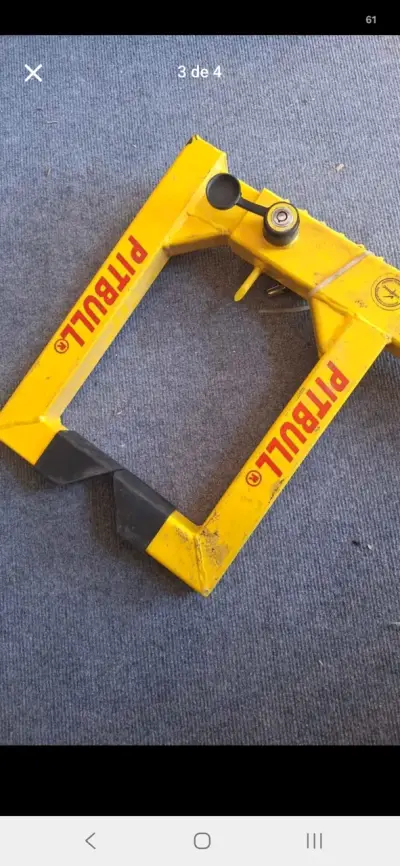 Traba de seguridad para auto Pitbull amarilla - miniatura 2