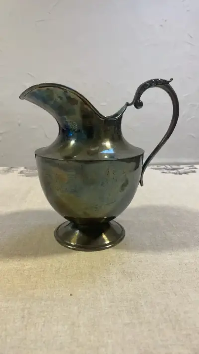 Jarra de plata vintage con diseño clásico - miniatura 4