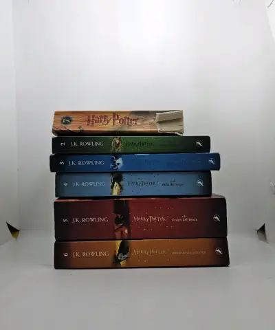 Colección de libros Harry Potter de J.K. Rowling - miniatura 1