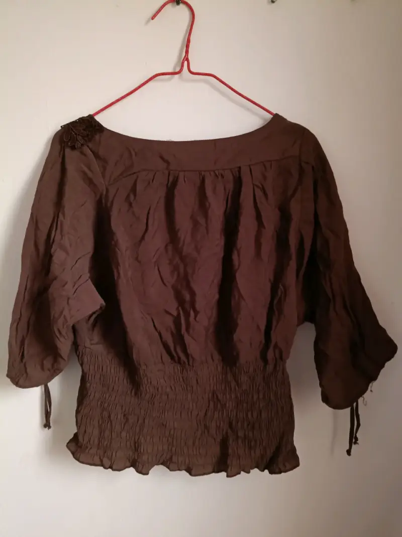 Blusa marrón manga 3/4 con encaje - 2