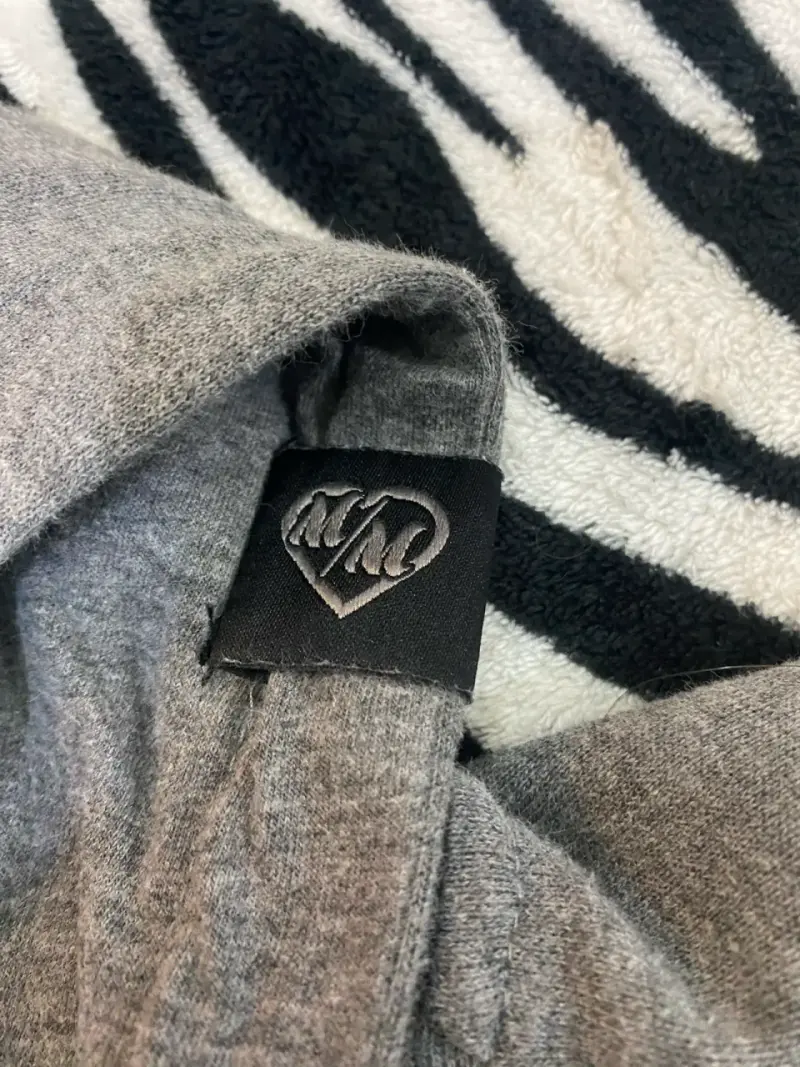 Polerón con capucha Metal Mulisha gris y negro - 5