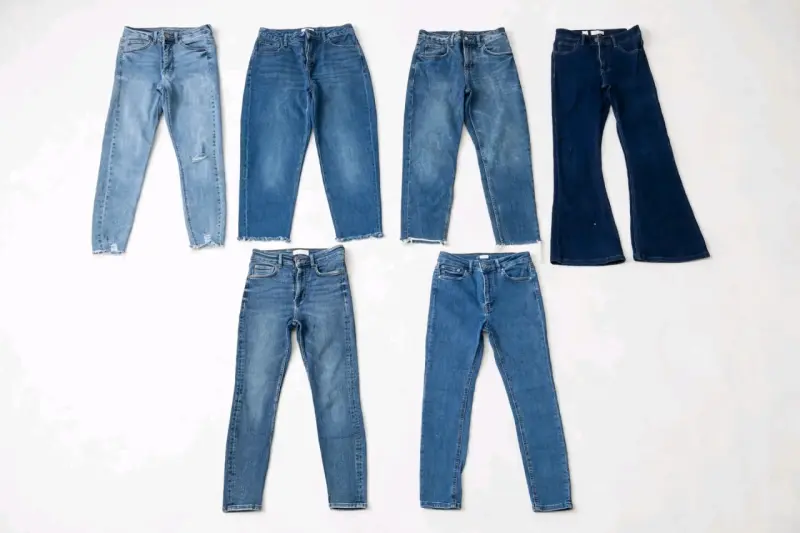 Jeans y Pantalones acampanados en varios co - 1