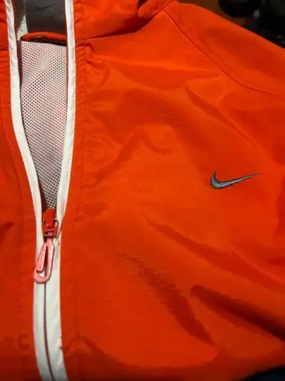 Chaqueta deportiva Nike naranja y gris - miniatura 3