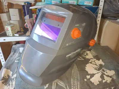 Máscara de Soldar Automática Gladiator Pro - miniatura 1