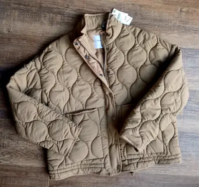 Chaqueta acolchada beige para mujer - miniatura 1