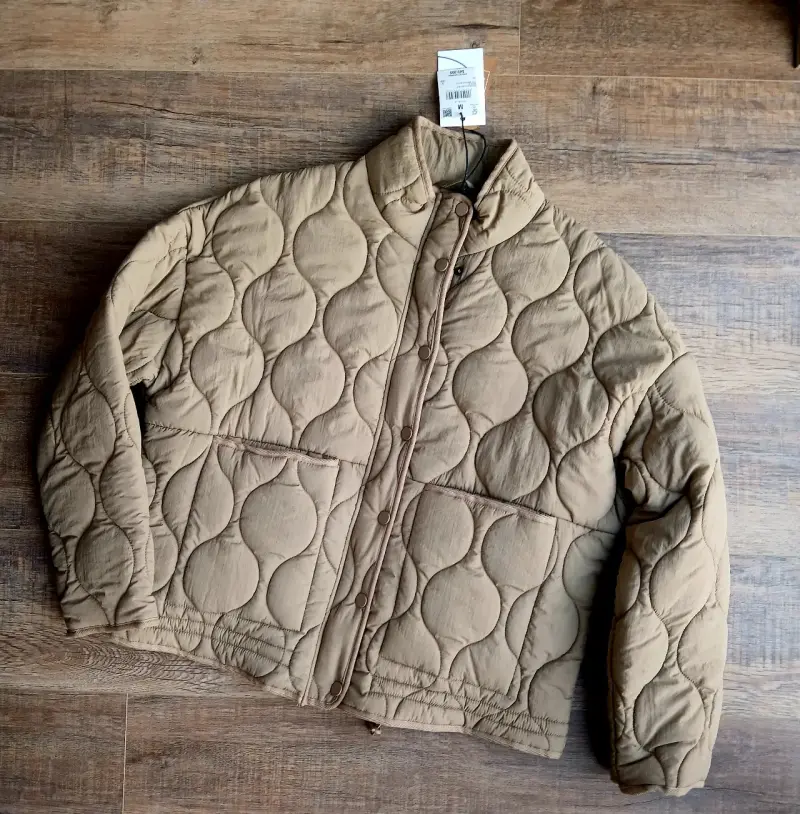 Chaqueta acolchada beige para mujer - 2