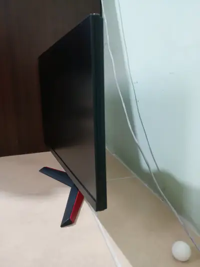 Monitor LG de 24 pulgadas para gaming - miniatura 2