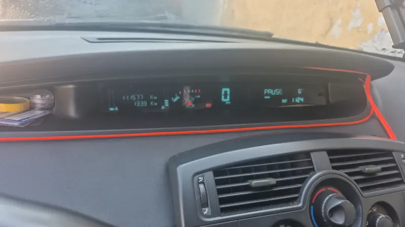 Renault Scenic 2005 en buen estado - 4