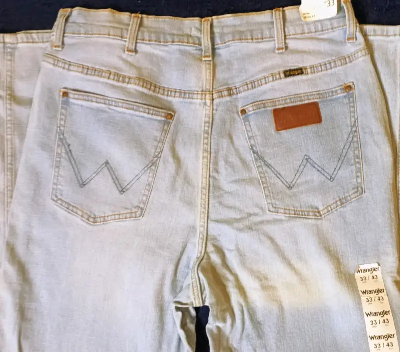 Jeans de mezclilla claros para hombre - 2