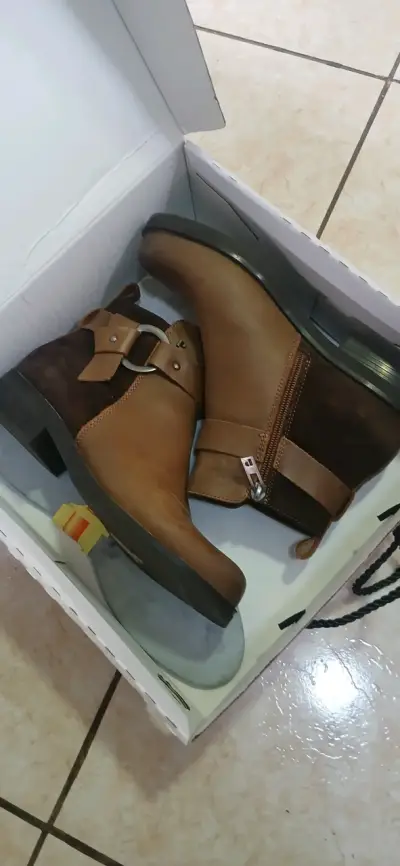 Botines de cuero camel con hebilla - miniatura 1