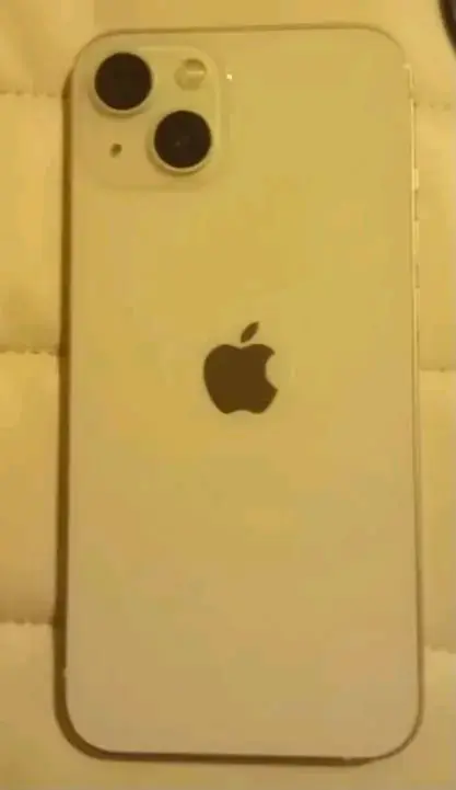 iPhone 13 Mini en buen estado - 2