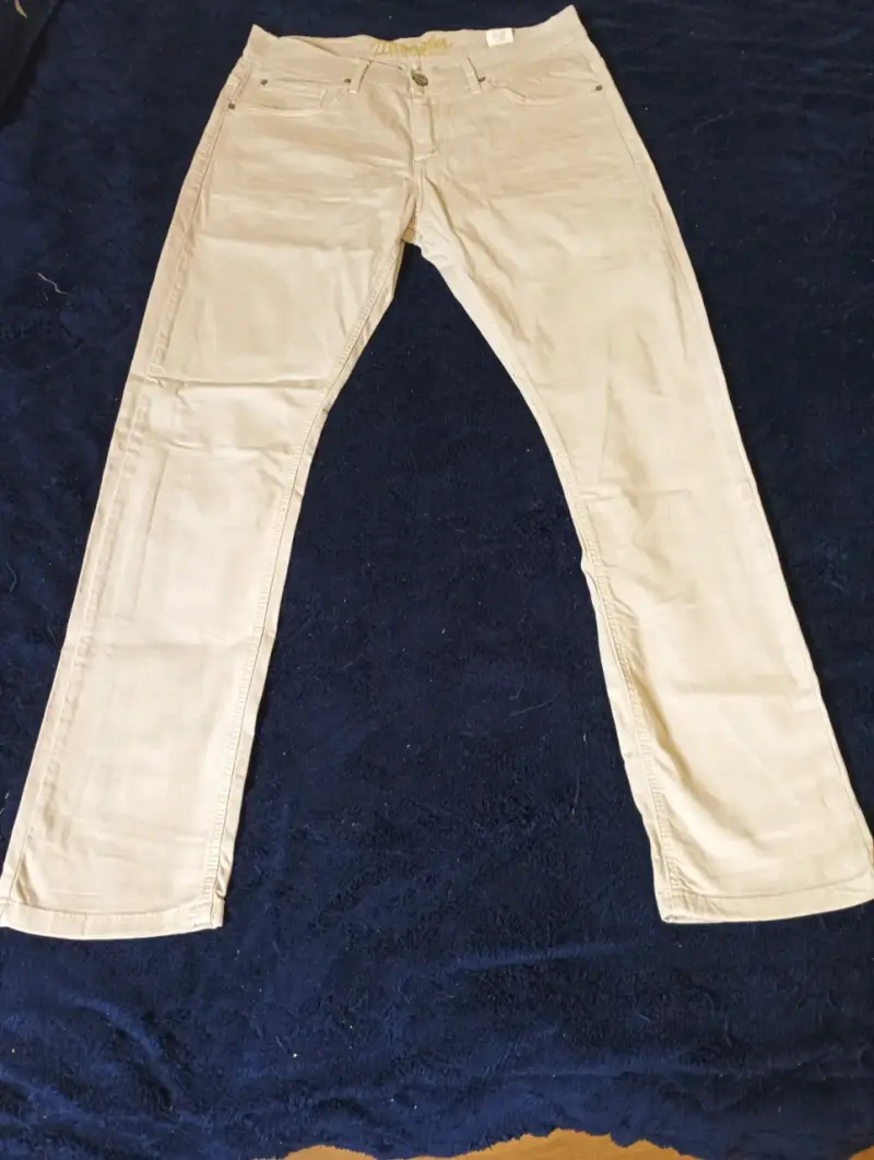 Pantalones beige Wrangler para hombre