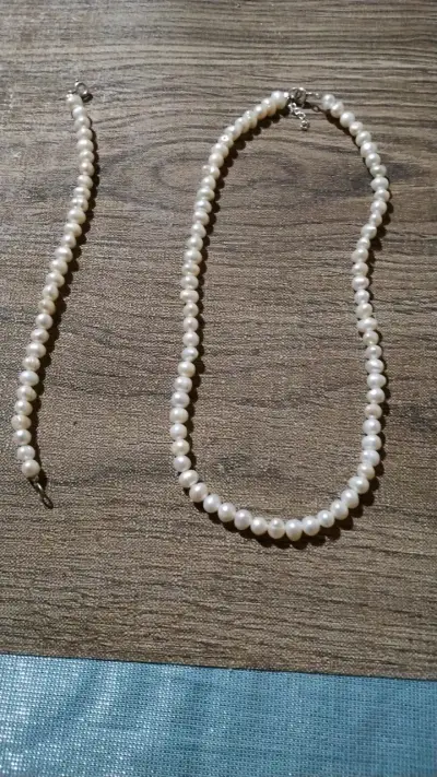 Conjunto de collar y pulsera de perlas blancas de - miniatura 1