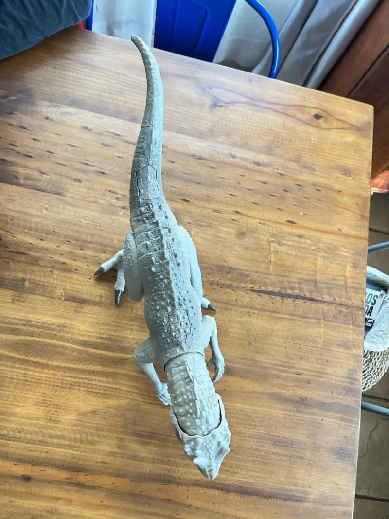 Figura Indominus Rex articulada - 2