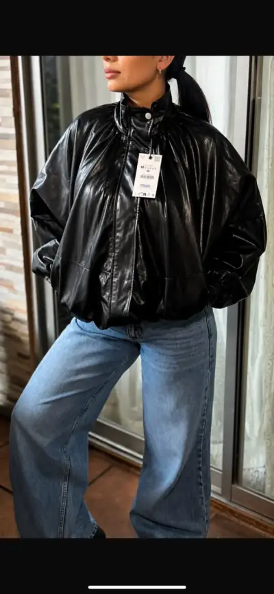 Chaqueta de cuero sintetico marca Zara, todo nuevo - miniatura 1