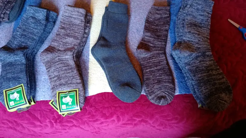 Calcetines de lana para invierno en varios colores