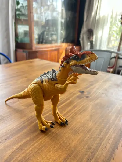 Figura de Cryolophosaurus, articulado - miniatura 1