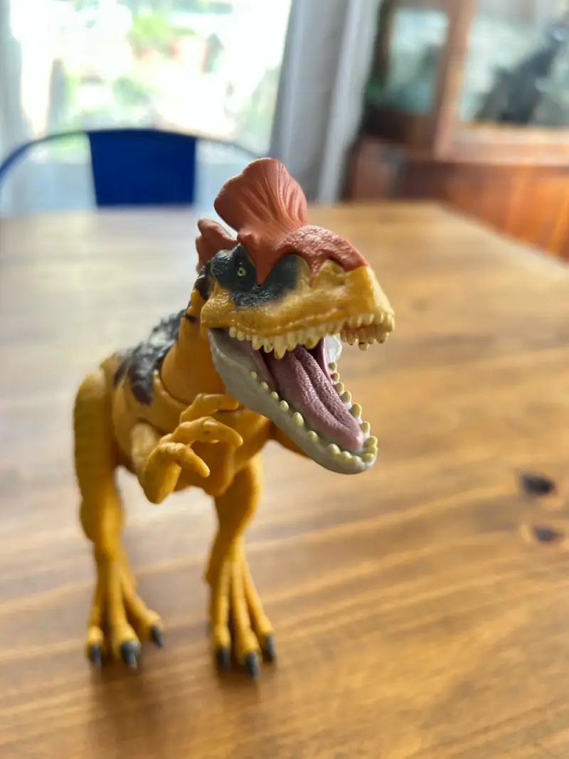 Figura de Cryolophosaurus, articulado - 2