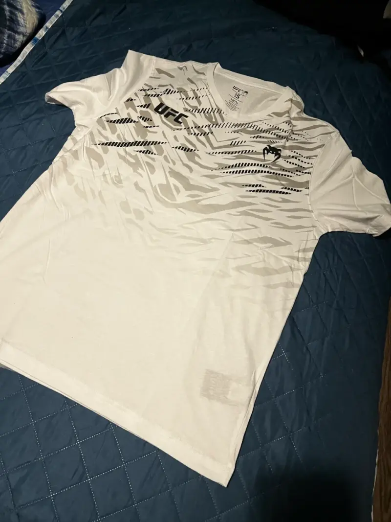 Polera UFC blanca talla s - 4