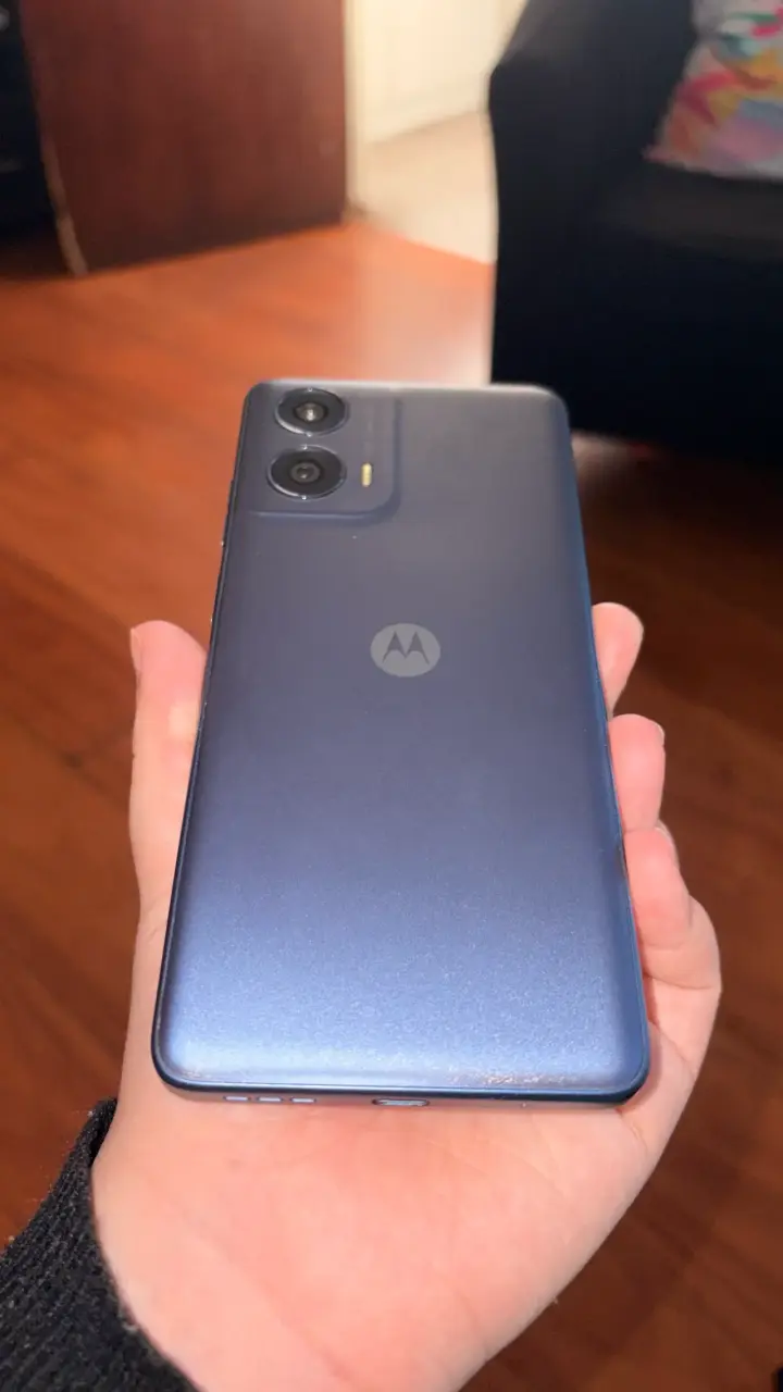 Motorola Moto G24 Power con cable USB-C - 3