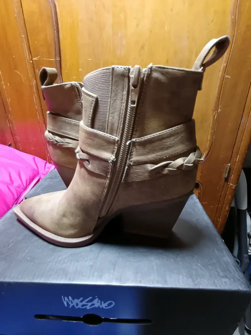 Botines de cuero marrón con tacón y hebilla - 5