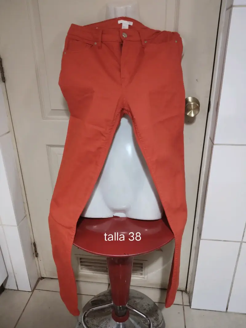 Pantalones rojos talla 38 para mujer