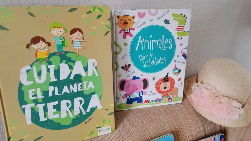 Lote de libros y juguetes para niños y niñitas - 6