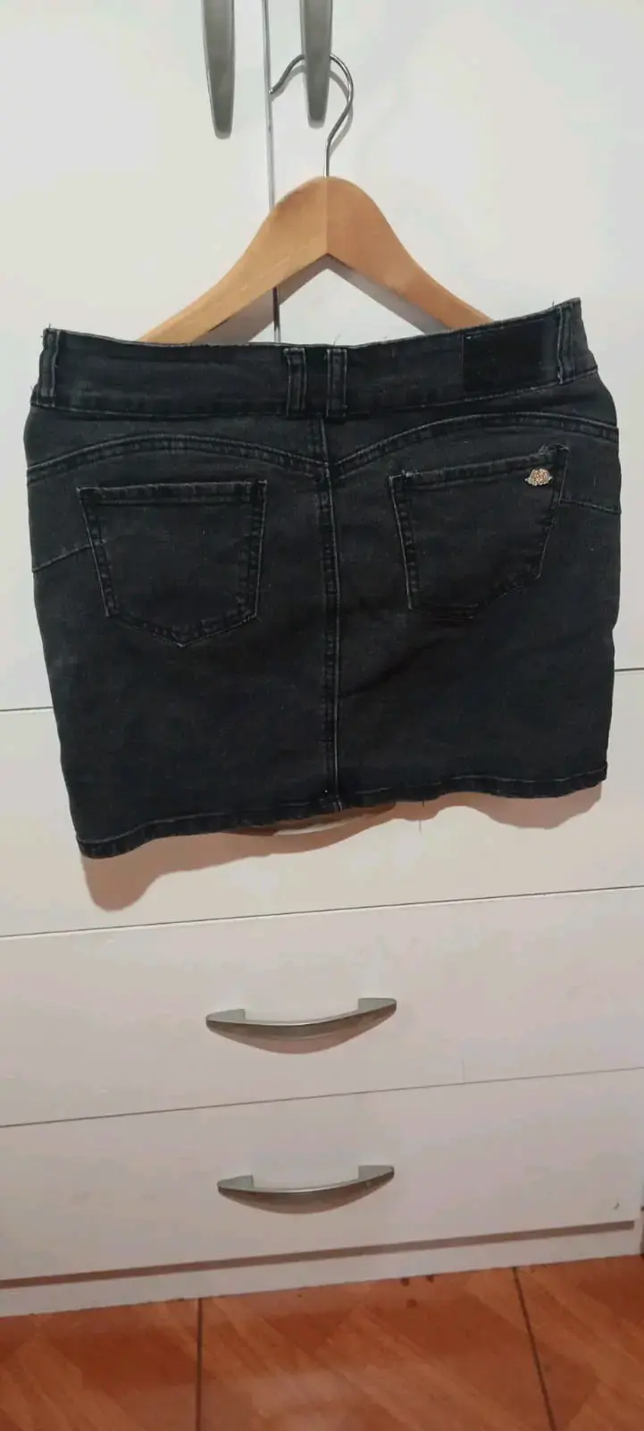 Falda de mezclilla negra Fiorucci talla M (44) - 2