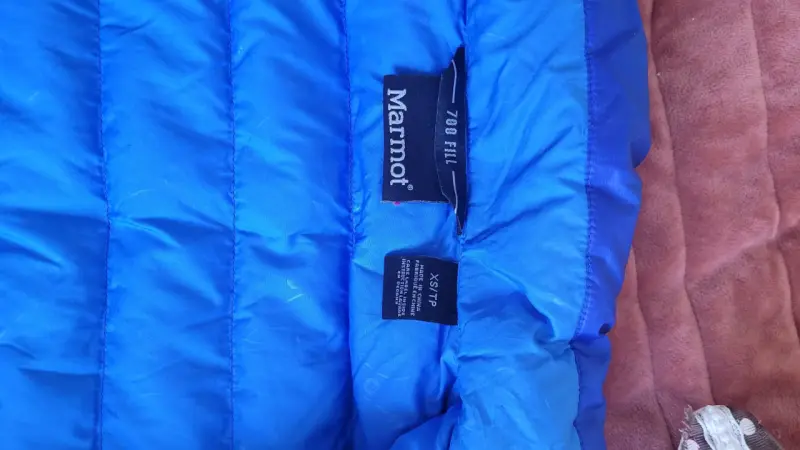 Chaqueta acolchada azul Marmot 700 Fill - 2