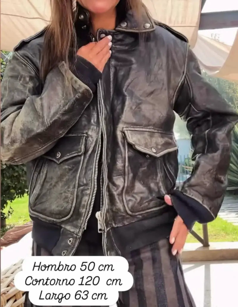 Chaqueta de cuero negra para mujer