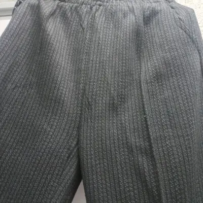 Pantalones de lana gris oscuro - miniatura 2