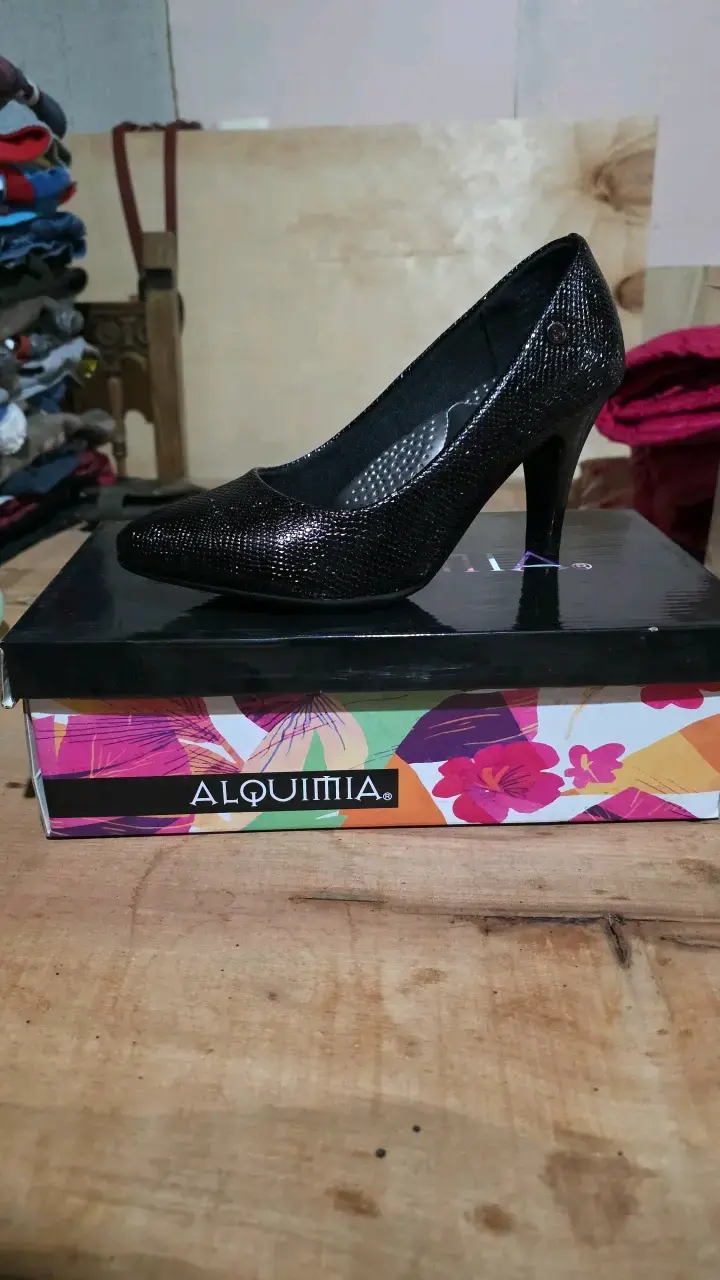 Zapatos de Tacón Negro Alquimia Elegantes - 1