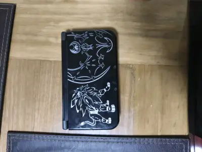 Consola Nintendo 3DS XL Edición Pokémon sol y luna - miniatura 2