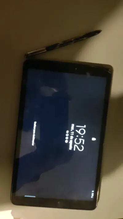 Tablet Samsung a8  con lápiz táctil - miniatura 1