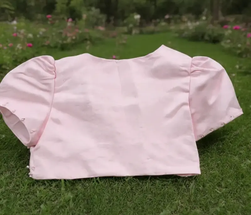 Bolero manga corta rosa con perlas decorativas - 2