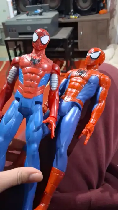 Figuras de acción de superhéroes - miniatura 1