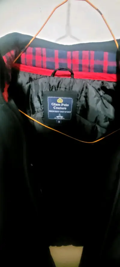 Chaqueta negra HV Polo con capucha - miniatura 3