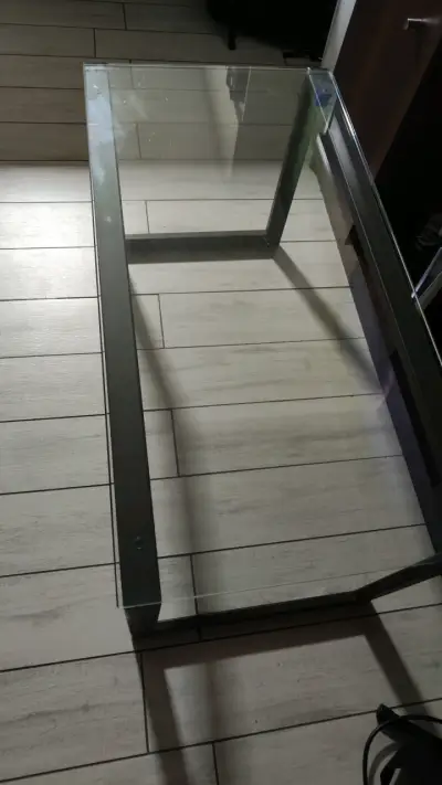 Mesa de centro de vidrio y metal moderna - miniatura 1
