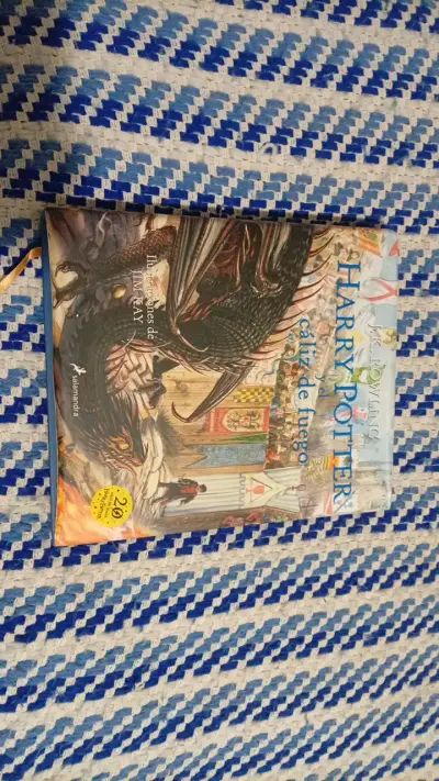 Libro Harry Potter y el Cáliz de Fuego Ilustrado - miniatura 1