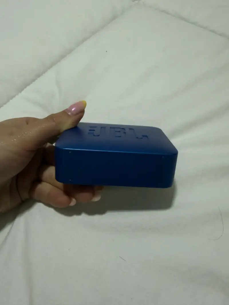 Parlante portátil JBL azul compacto - 4