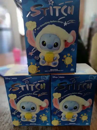 Figura de colección Stitch Miniso Disney - miniatura 1