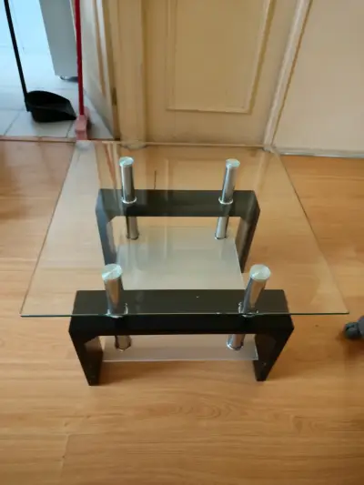 Mesa de centro de vidrio y metal moderna - miniatura 2